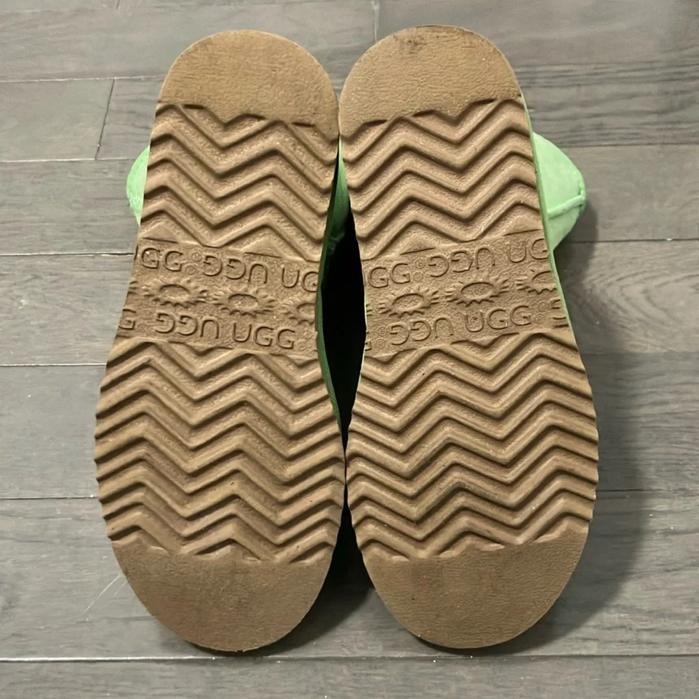 Y2K Vintage Ugg Classic Short Boots Size 6 - Picture 9 of 14